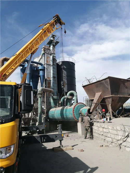 连州市设备搬运等各类工程项目中，吊车起着关键作用